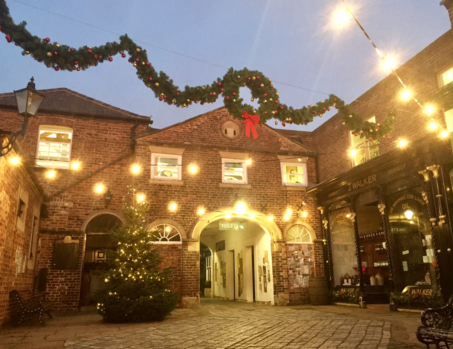 Christmas On The Victorian Street